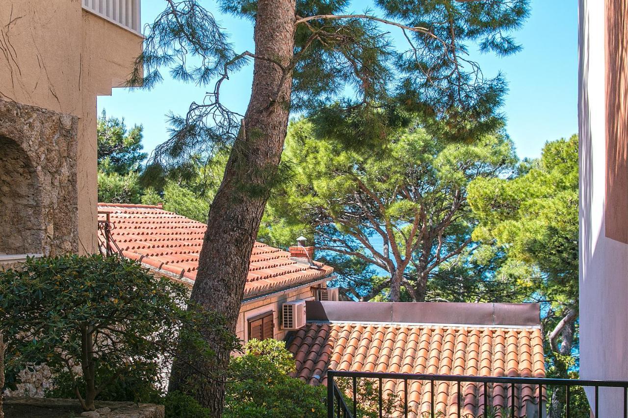 Apartments By The Sea Brela, Makarska - 16950 Ngoại thất bức ảnh